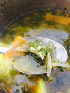 Bouillon de volaille aux légumes